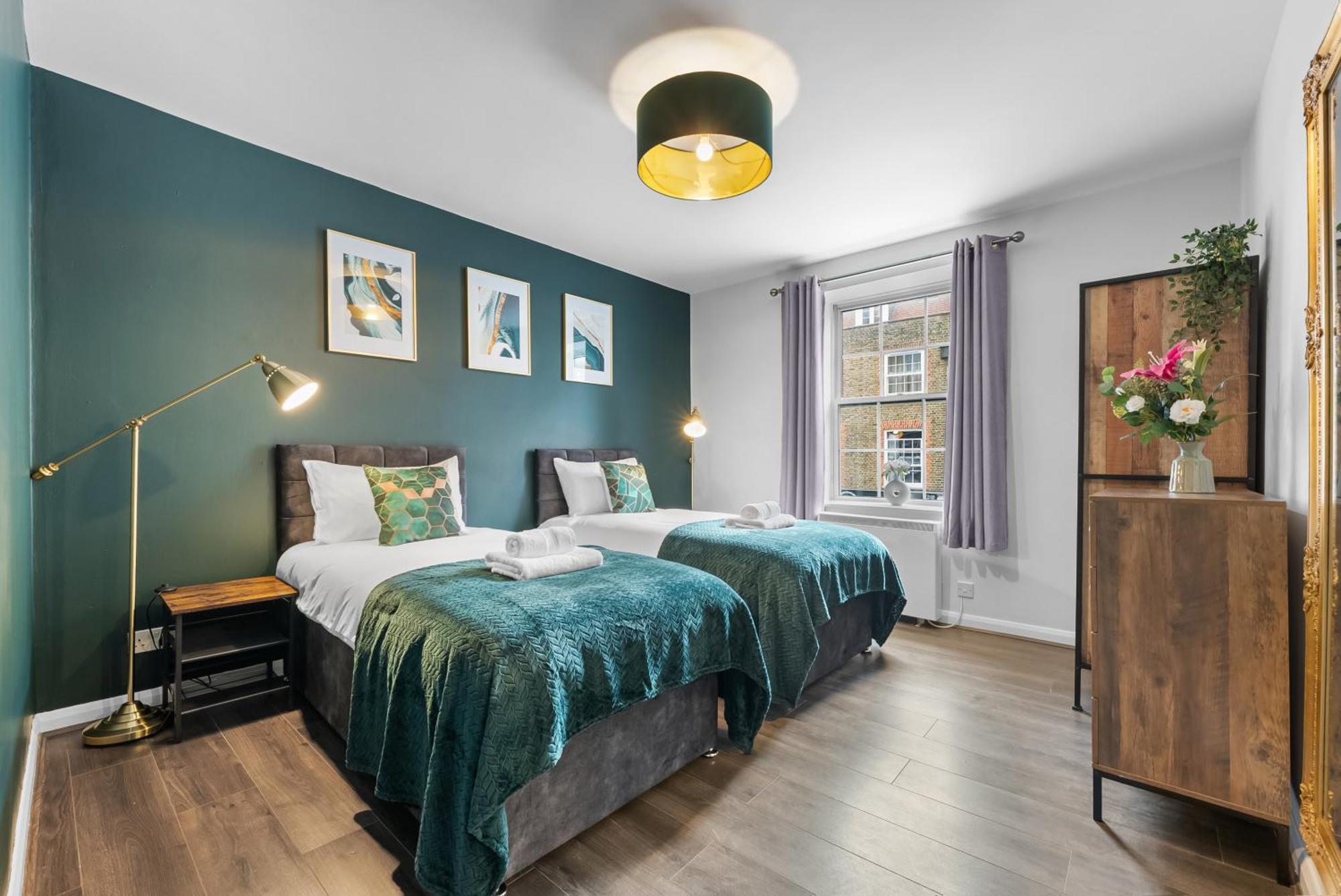 Chic 2 Bedroom Apartment Near Liverpool Street By Gold Stays Londres Exterior foto