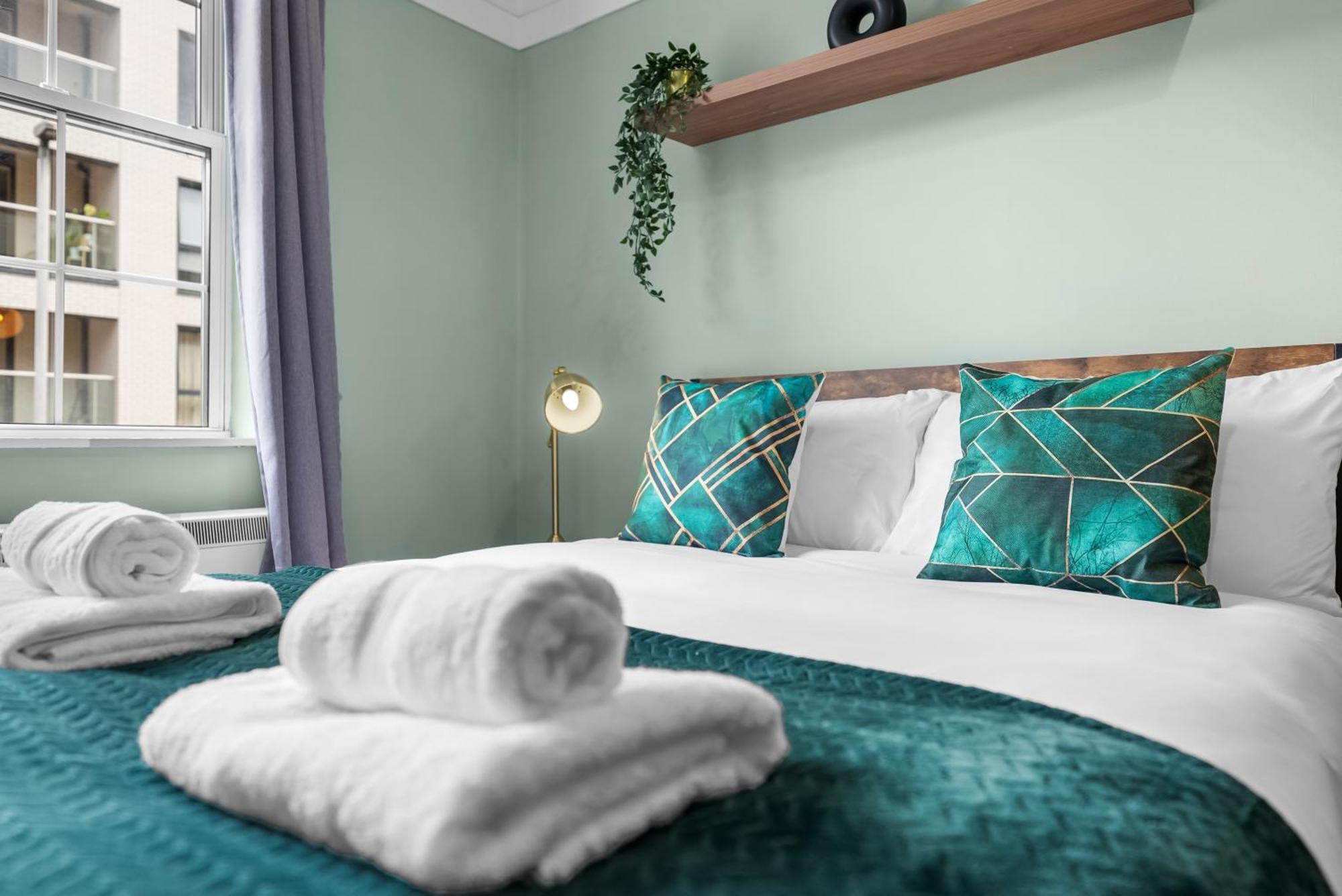 Chic 2 Bedroom Apartment Near Liverpool Street By Gold Stays Londres Exterior foto